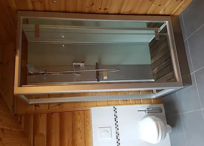 Le Pin Sylvestre Les Thermes 岩尼维利